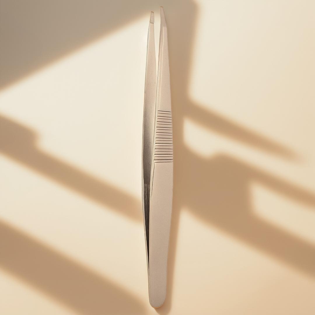 Pinces à épiler pour sourcils en gros pour salons de coiffure, détaillants et acheteurs de produits de beauté